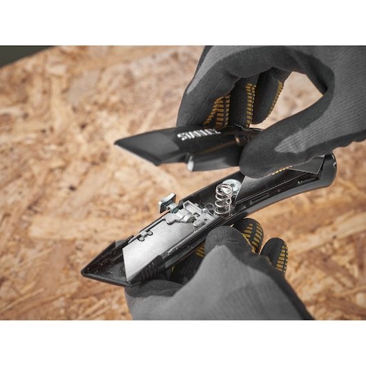 FMHT10504-0 FATMAX TRADE SPECIFIC KNIFE BLACK