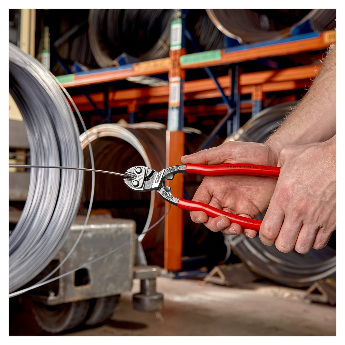Knipex 71 01 250 SB CoBolt XL Compact Bolt Cutter 250mm (Carded)