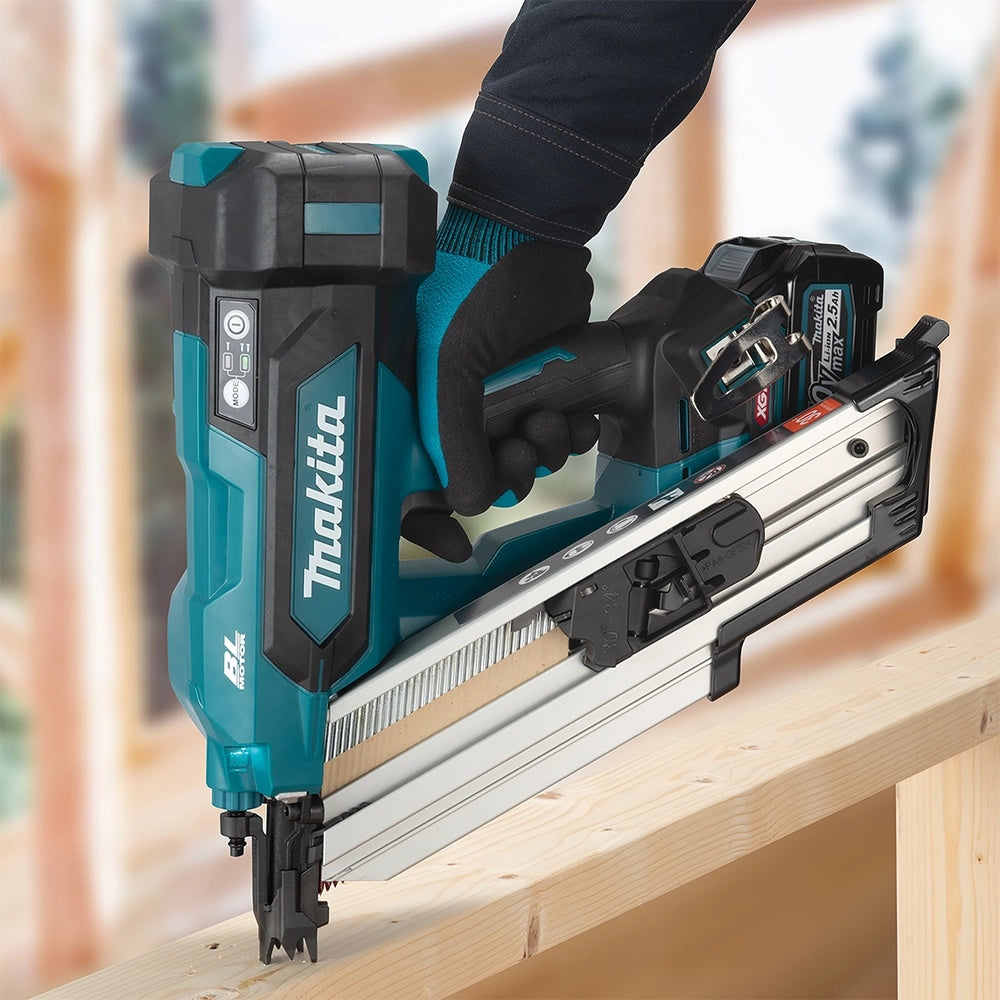 Makita BN001GZ 40VMax XGT Brushless Framing Nailer (Body Only) with Kit Box