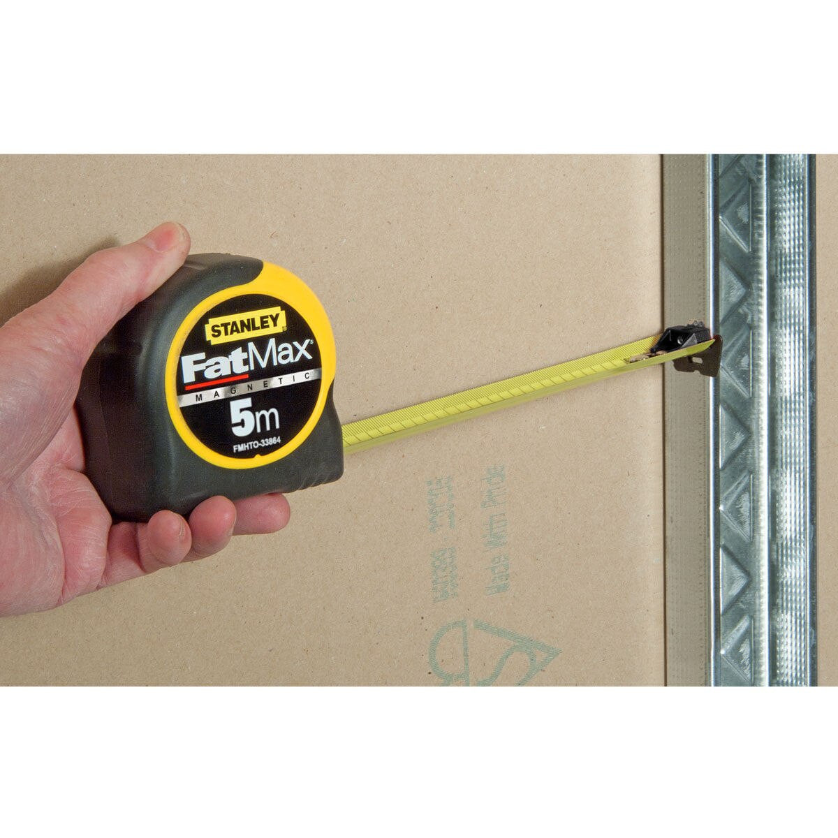 Stanley FMHT0-33864 FatMax Metric Magnetic Tape Measure with Blade Armor 5m
