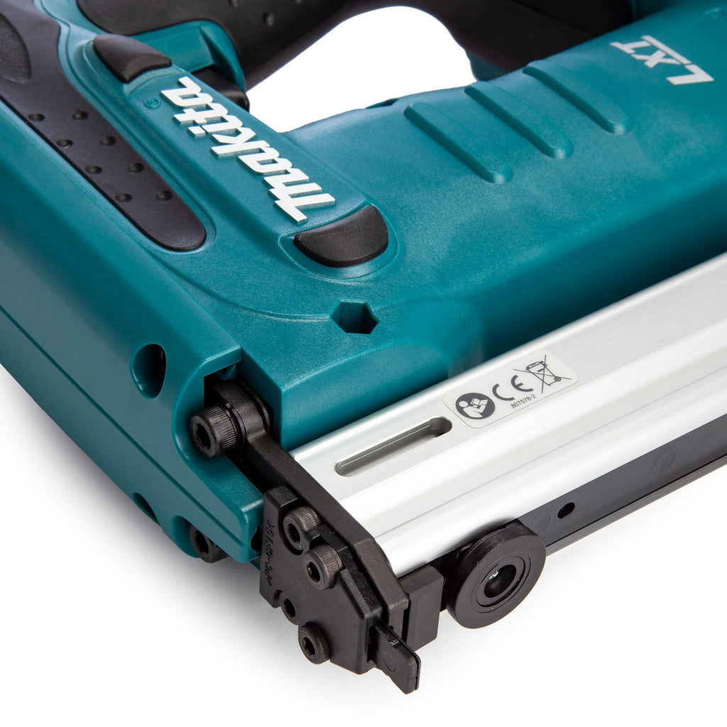 Makita DST221Z LXT 18V Stapler (Body Only)