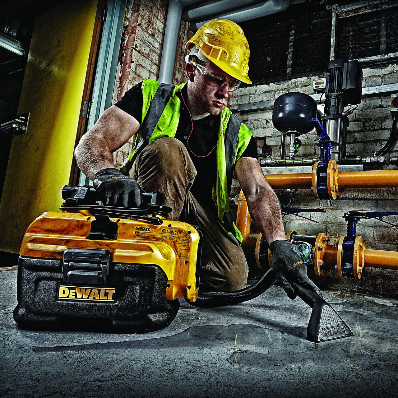 Dewalt DCV584L 18V/54V XR FlexVolt Corded/Cordless L Class Wet & Dry Vacuum (240V)
