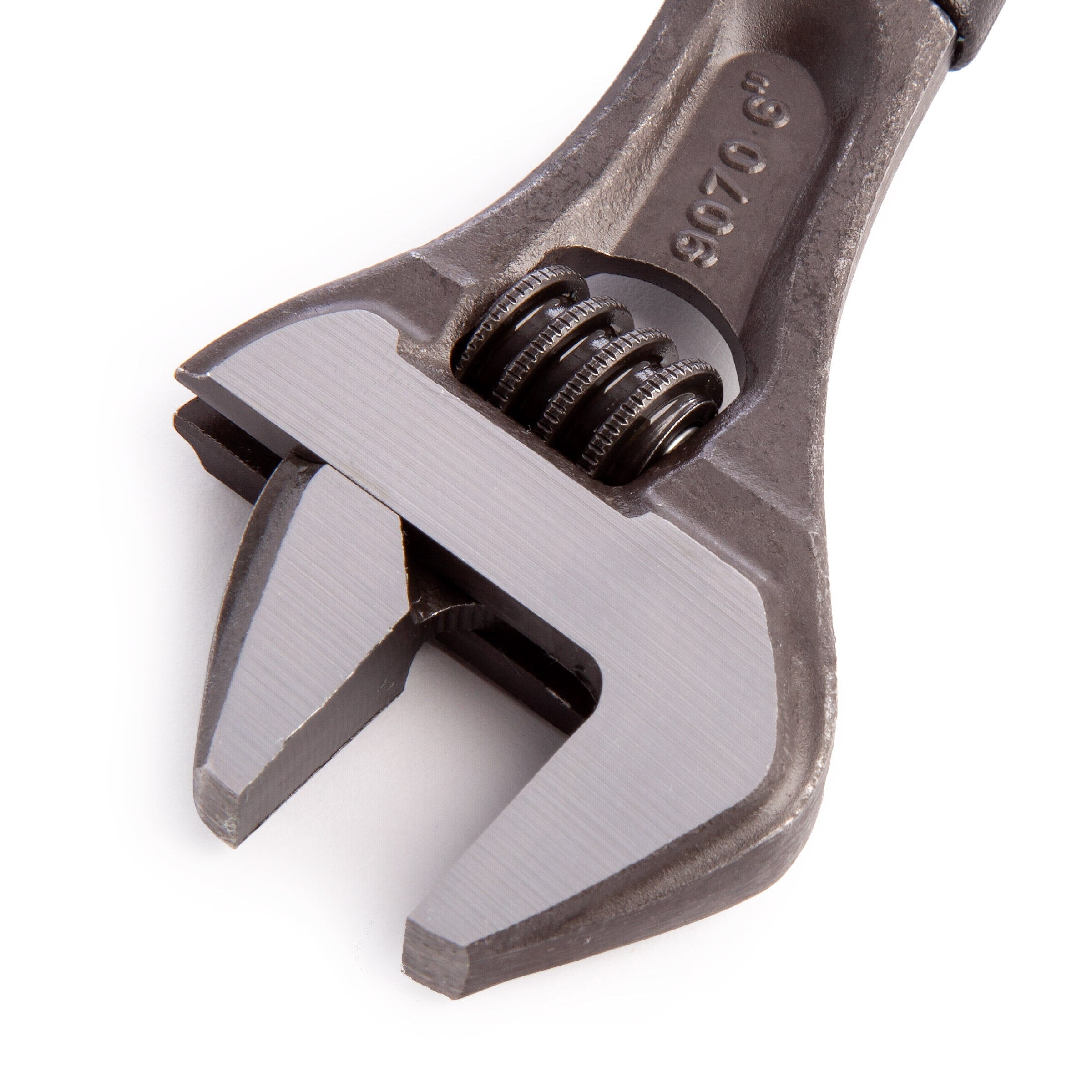 Bahco 9070 Adjustable Wrench 6in / 158mm - 20mm Jaw Capacity