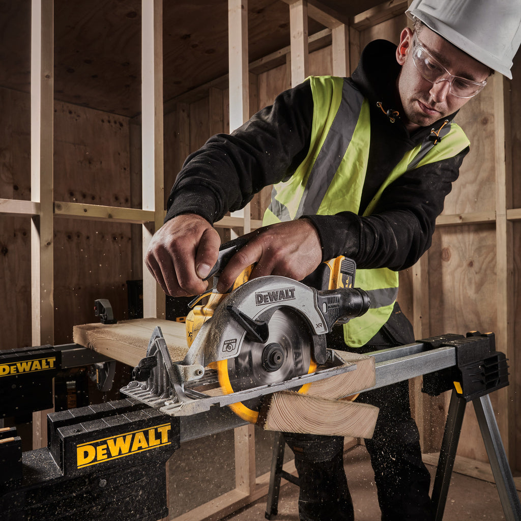 Dewalt DCS565N 18V XR 165mm Brushless Circular Saw (Body Only) 6