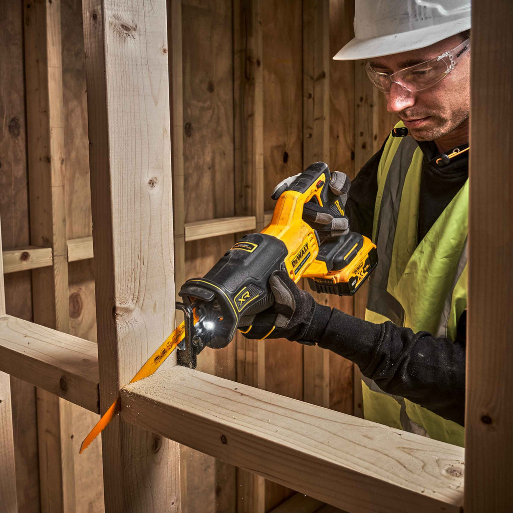 Dewalt DCS382N 18V XR Brushless Reciprocating Saw (Body Only) 3