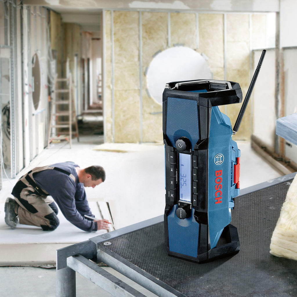 Bosch GPB 18V-2 C Professional Job Site Radio (Body Only) 4