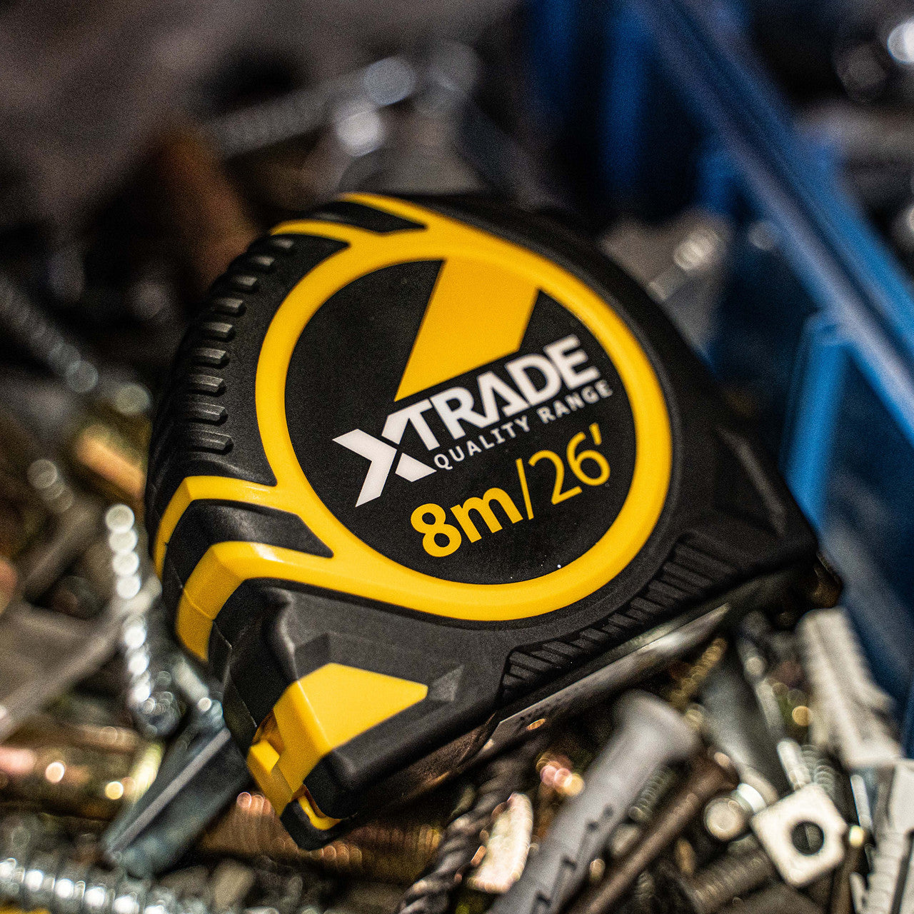 XTrade X0900032 Metric/Imperial Tape Measure 8m in toolbox withscrews and fixings