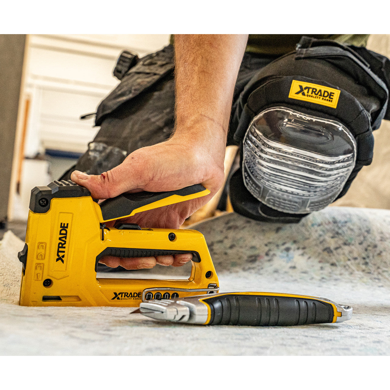 XTrade X0900073 Heavy Duty Staple Gun 4 in 1 securing flooring with staples