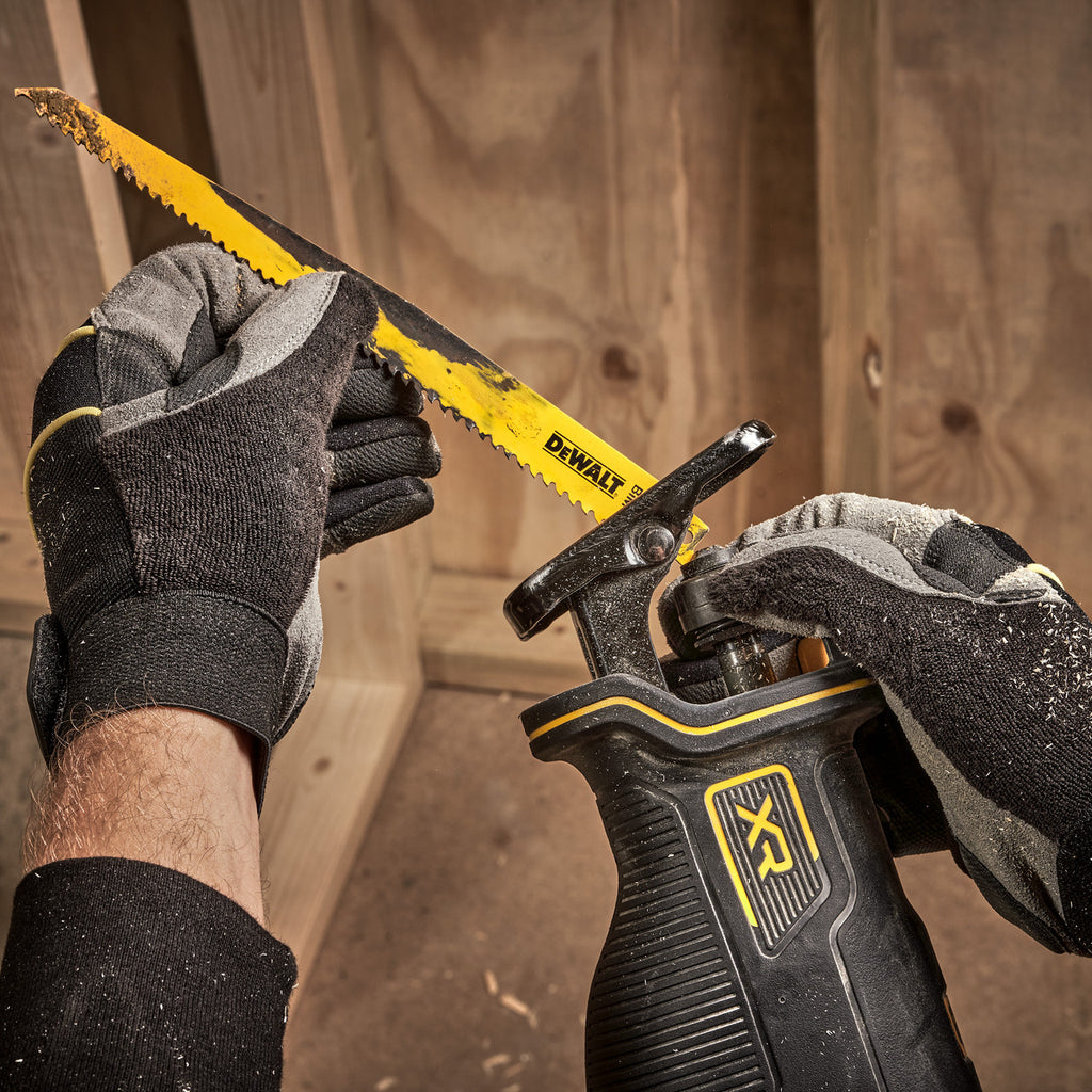 Dewalt DCS382N 18V XR Brushless Reciprocating Saw (Body Only) fitting blade not included