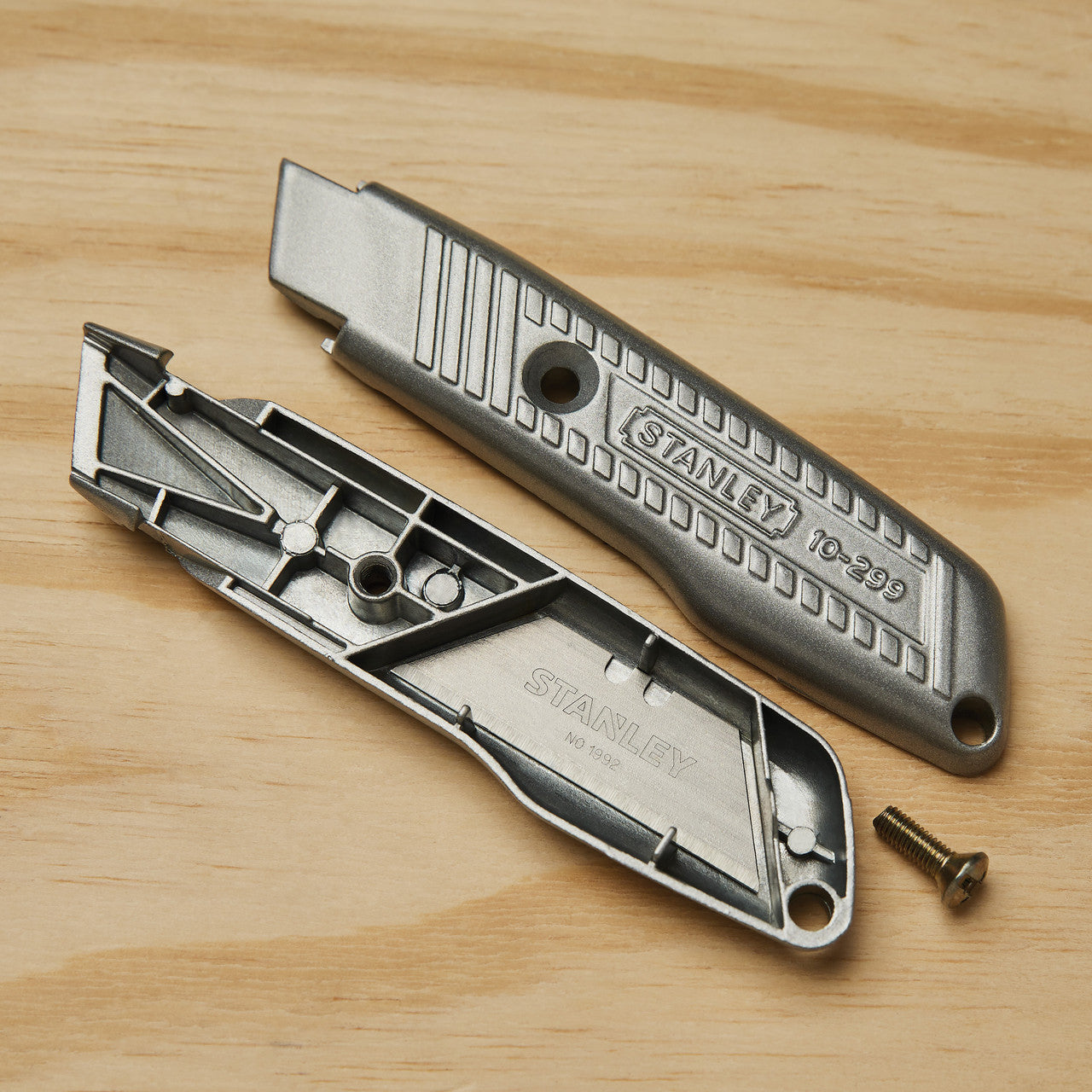 Stanley 0-10-299 Fixed Blade Utility Knife 136mm lying open showing blade storage area