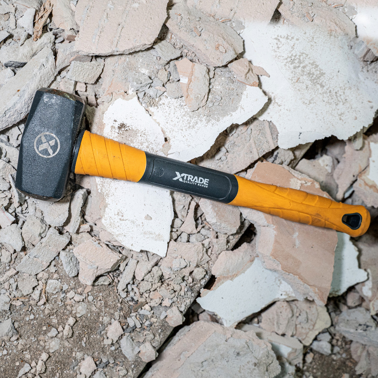 XTrade X0900084 Sledge Hammer with Fibreglass Handle 4.0lb 4