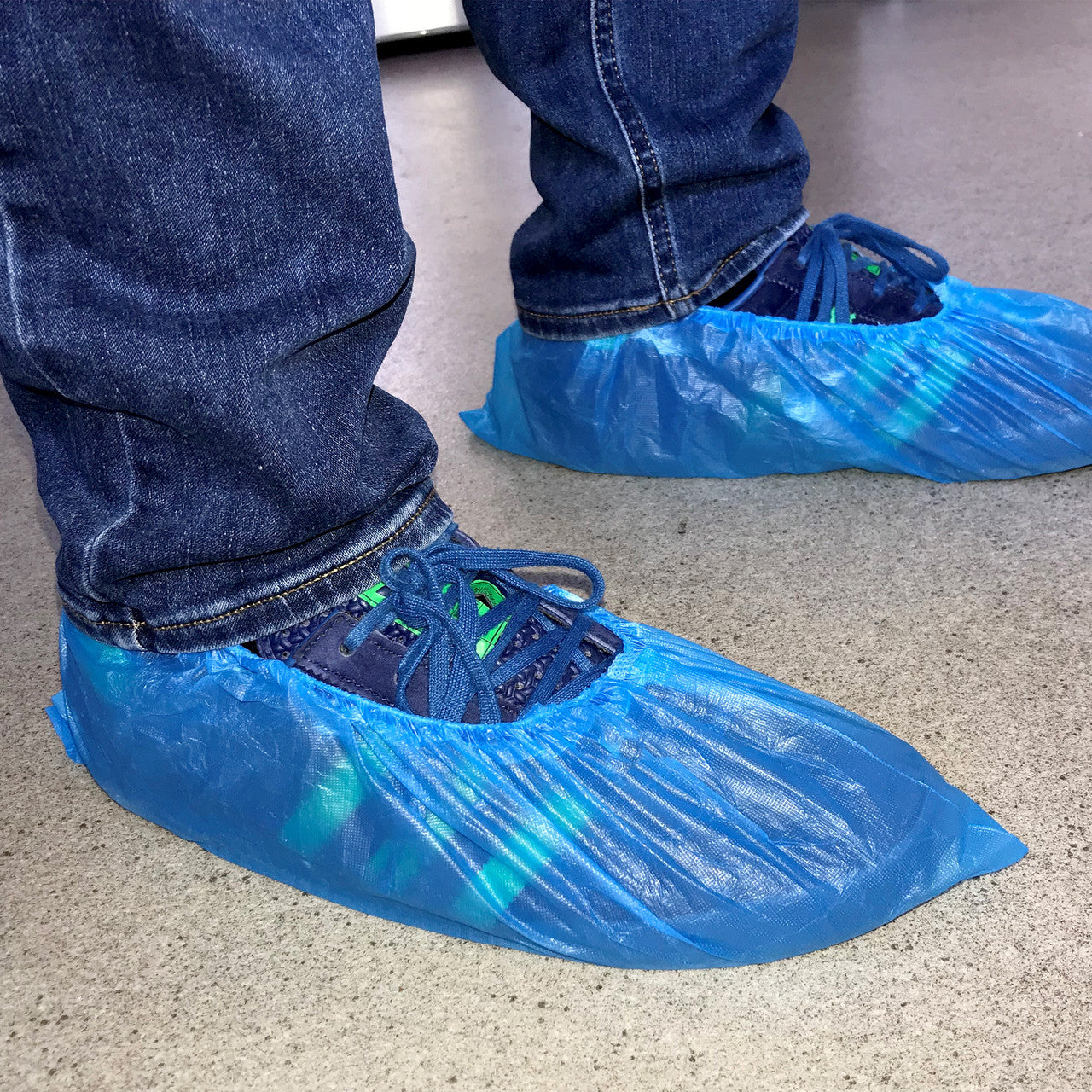Blue Disposable Overshoes - Box of 2000 (20 Packs of 100) 2