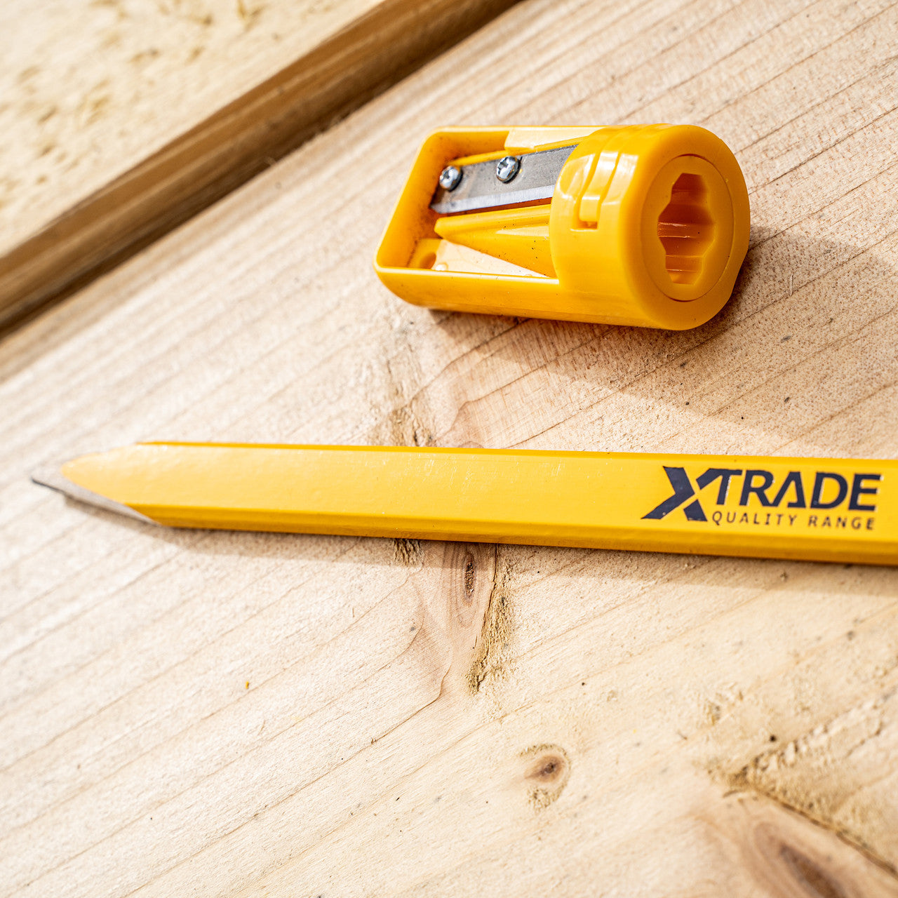 XTrade X0900240 Carpenters 10 Pencils and Sharpener Set 4