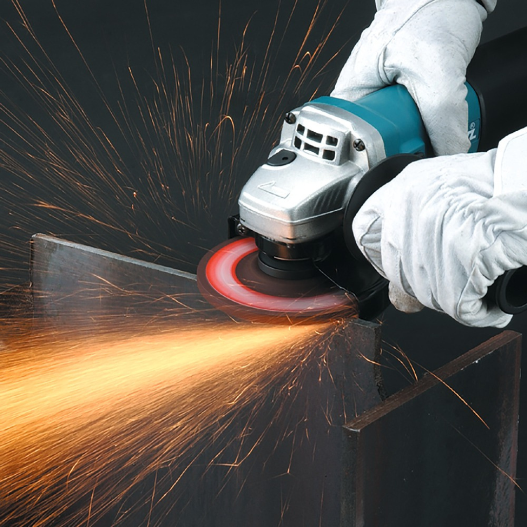 Makita 9557HNR 115mm Angle Grinder (110V)