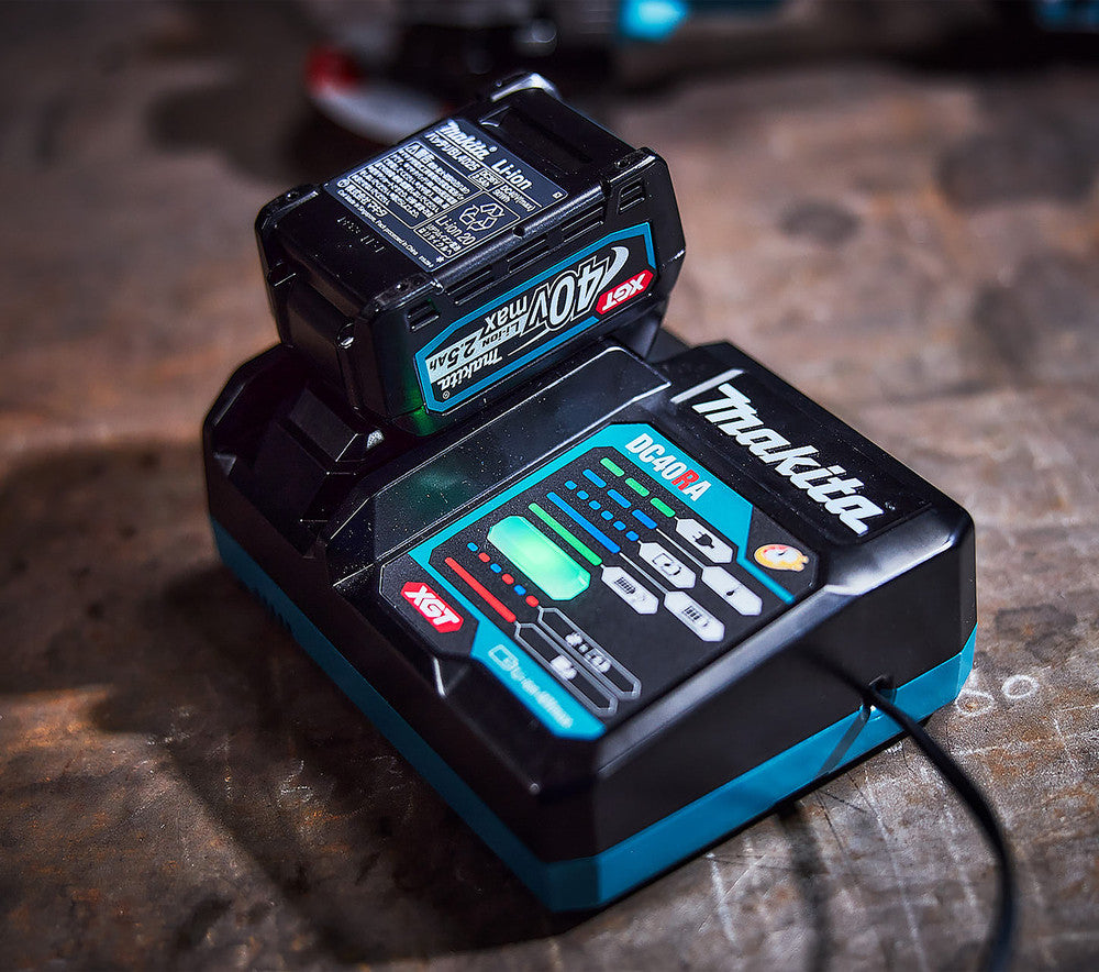 Makita DC40RA XGT 40Vmax Charger