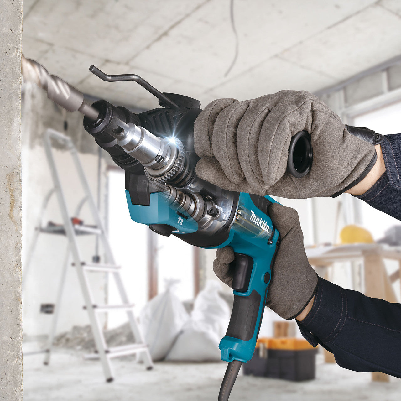 Makita HR2670 SDS+ Rotary Hammer 2