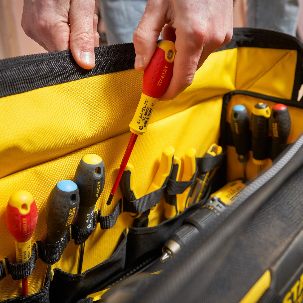 Stanley FMST1-71180 FatMax Sortmaster Rigid Tool Bag Open Mouth 20" 3