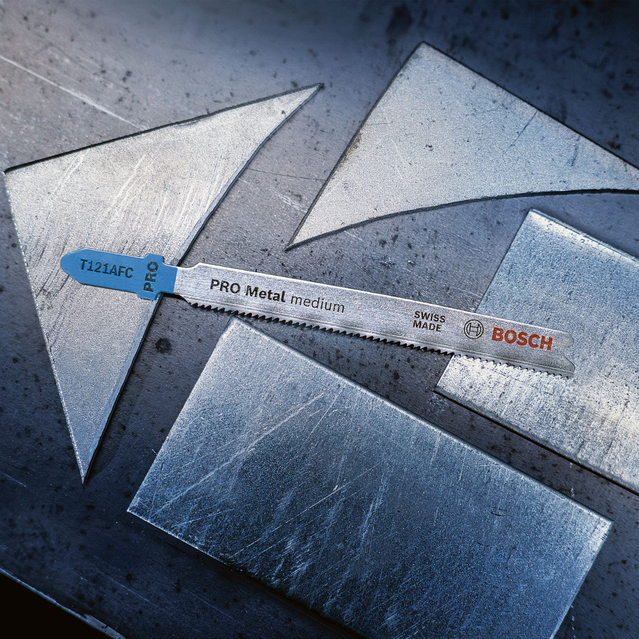 Bosch T121AFC PRO Medium Jigsaw Blade Environment Shot