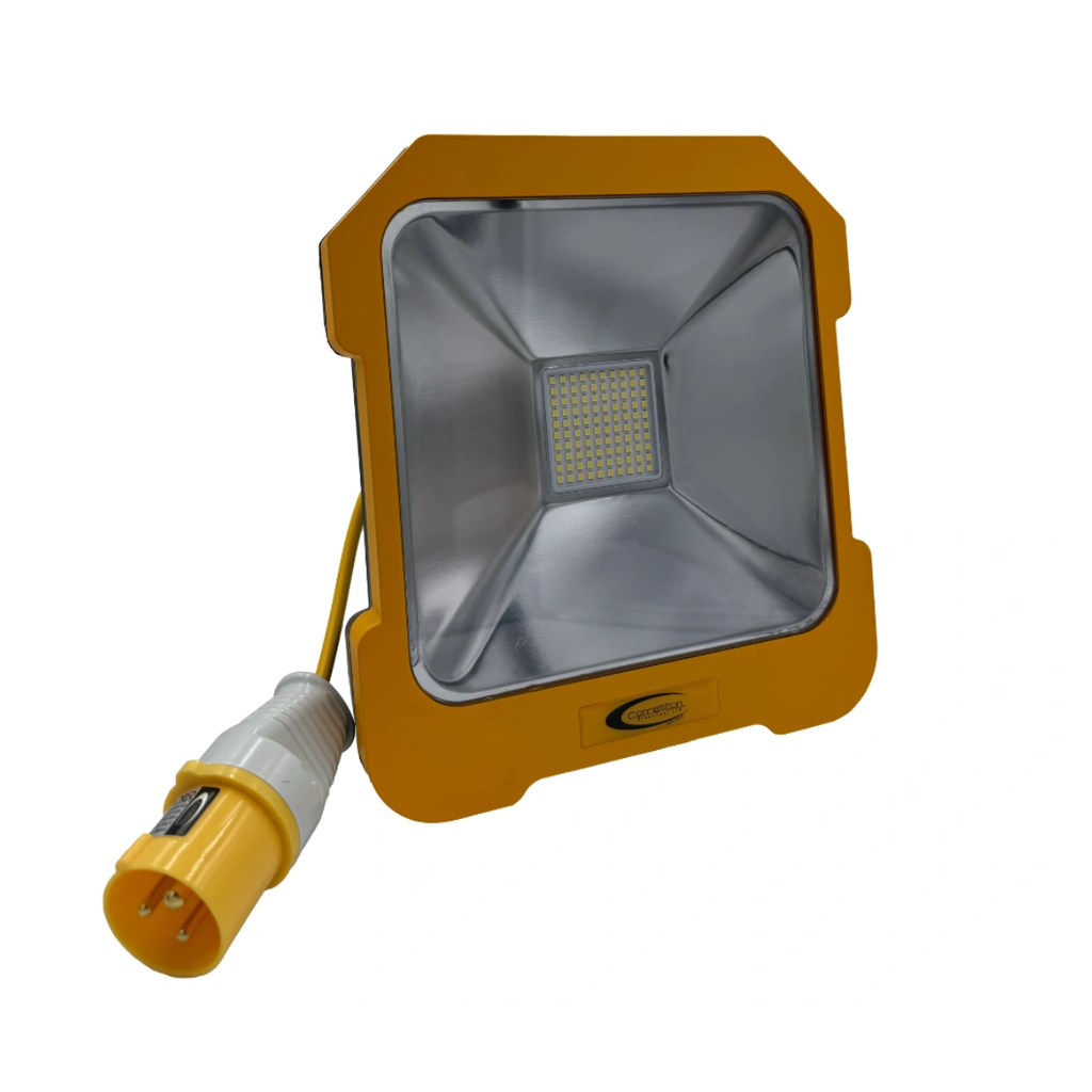 Connexion 6694 LED Task Light 20W 3m 16A 1 x 16A Outlet (110V)